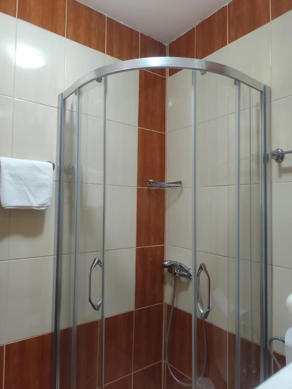 Villa Dvor Kornic Budva Szoba fotó
