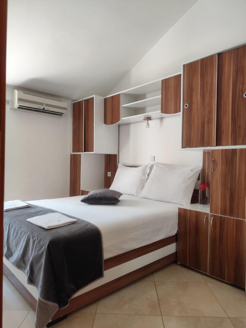 Villa Dvor Kornic Budva Kültér fotó